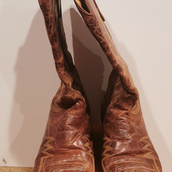 Embroidered Snip Toe Cowgirl/Cowboy Boots - Picture 2 of 8